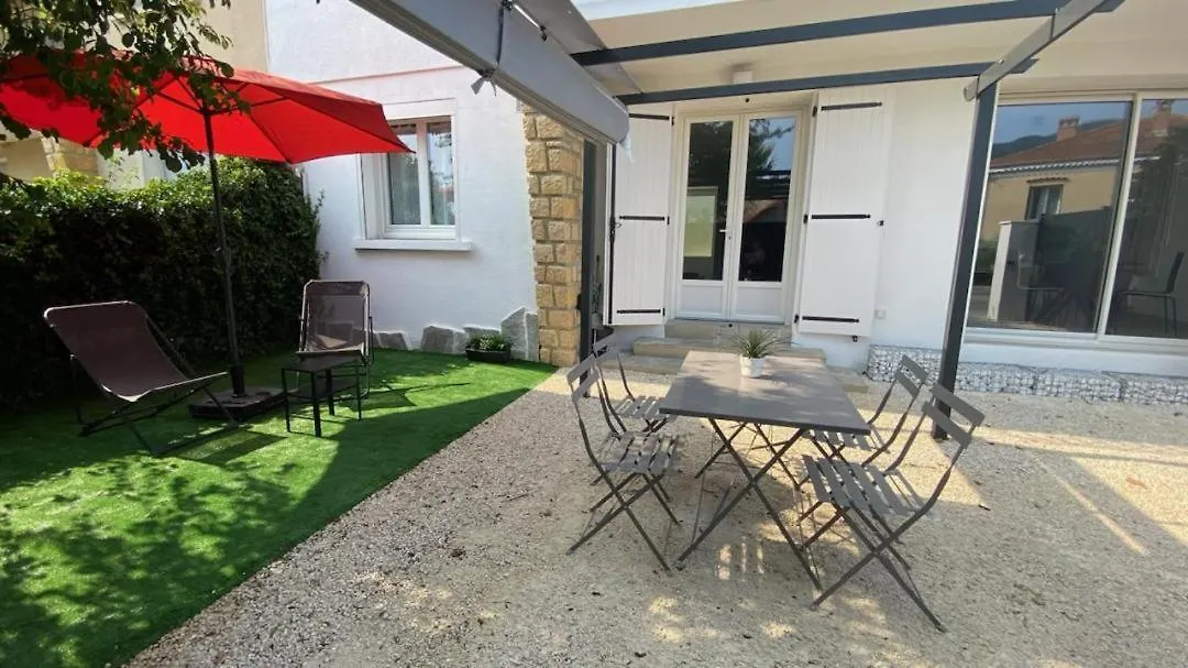 La Perle De Provence, Appartement Neuf En Rez De Jardin Clos, Au Calme, Clim, Salle D'Eau Dans Chaque Chambre, A 900M Du Centre De Nyons 0*,  Frankreich